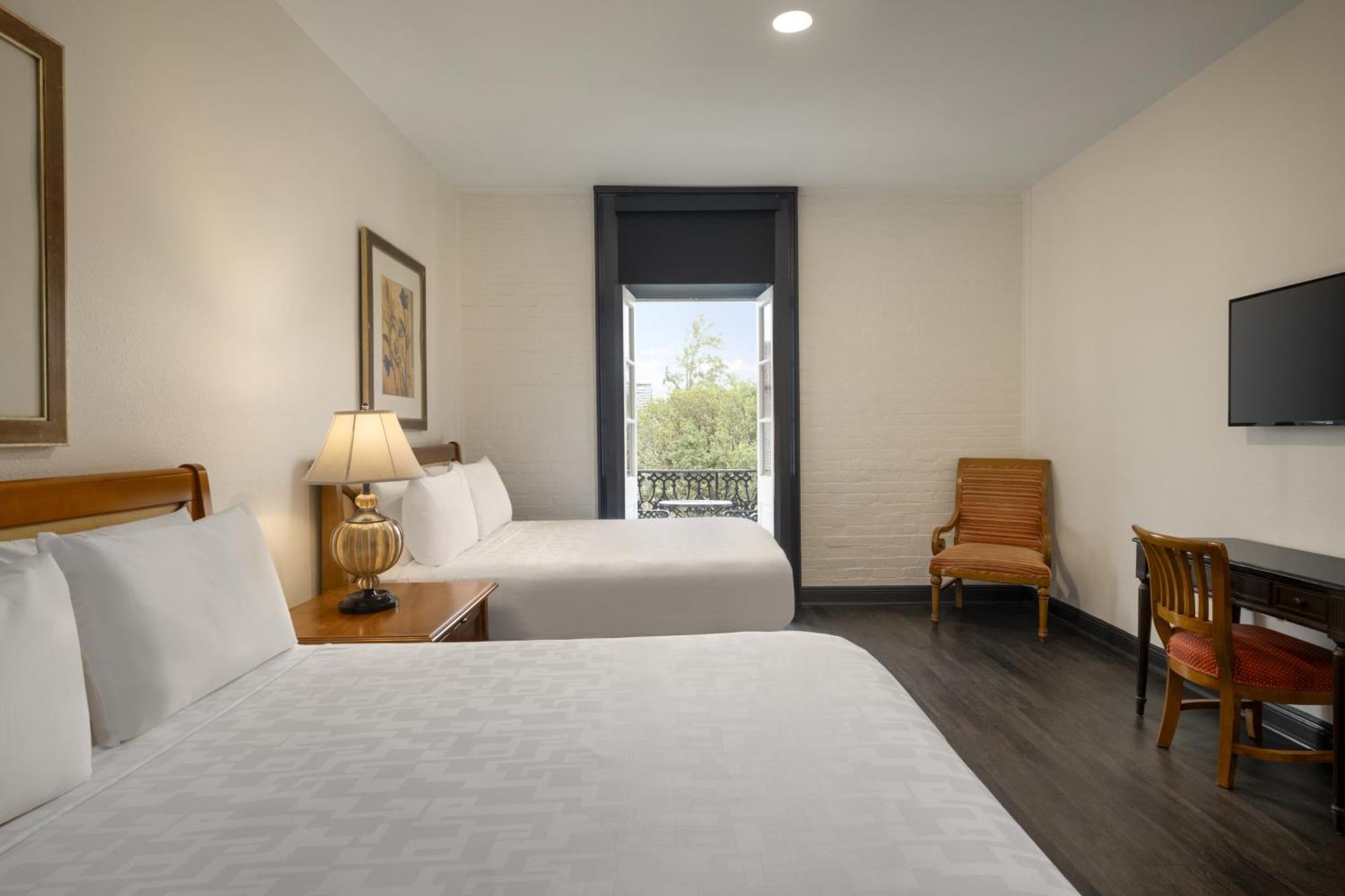 Le Richelieu Hotel In The French Quarter New Orleans Bagian luar foto